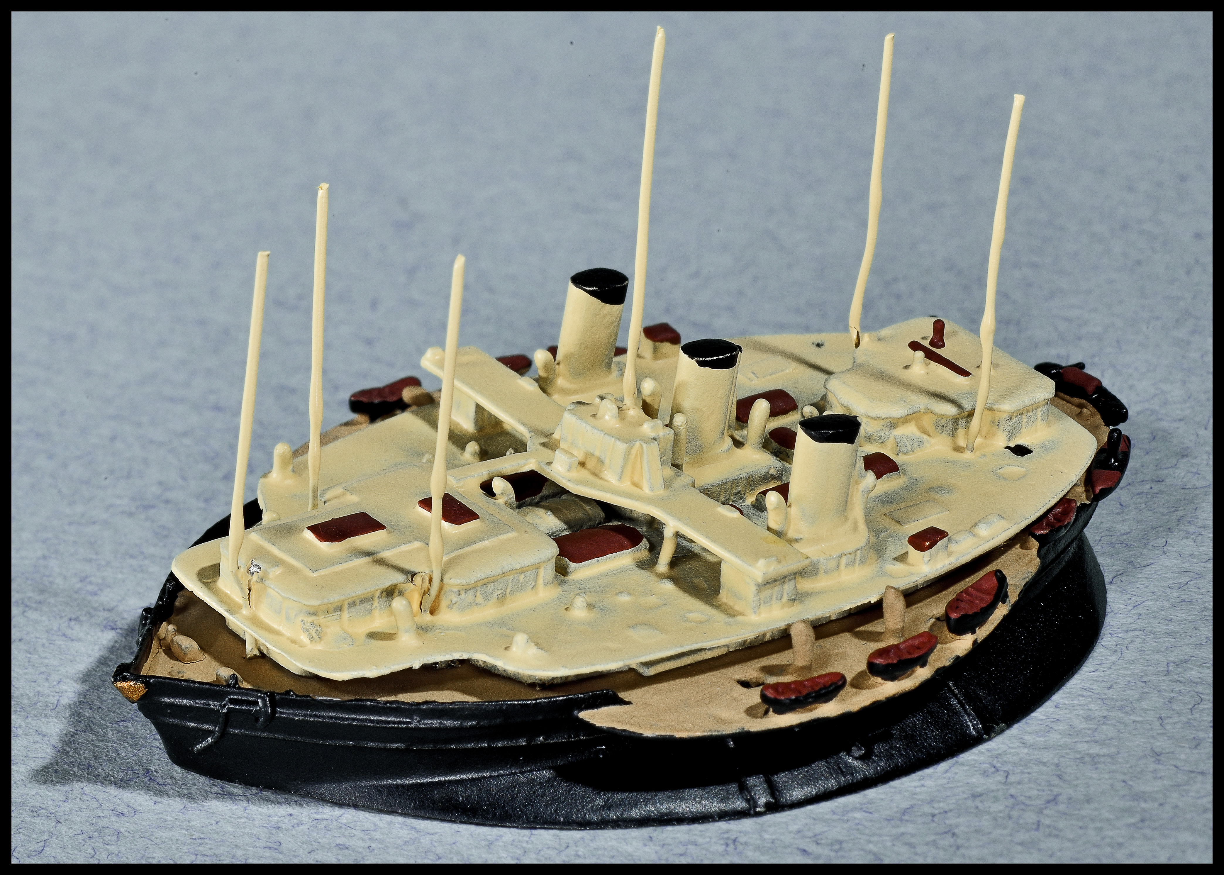 Trident 858