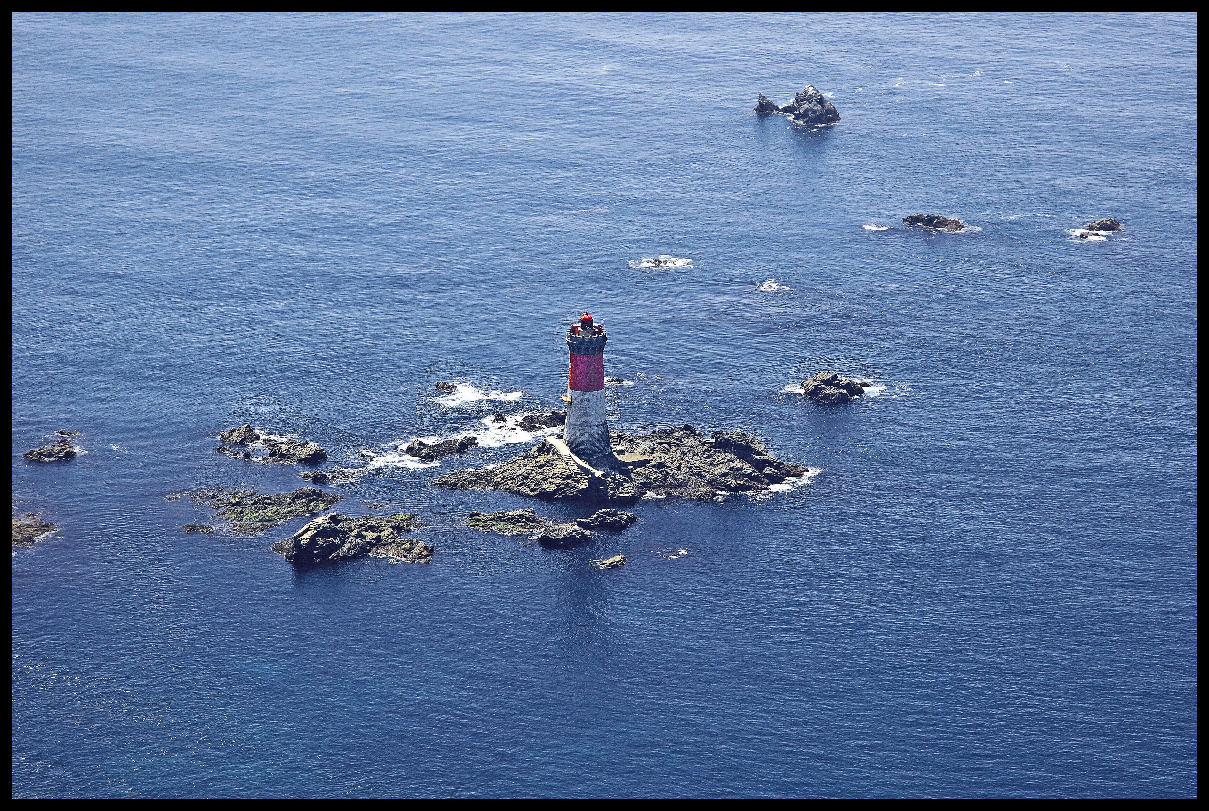 Lighthouse - Les Pierres-Noires